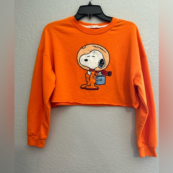 Peanuts Snoopy Astronaut Orange Crop Sweatshirt Size Medium - Picture 2 of 7